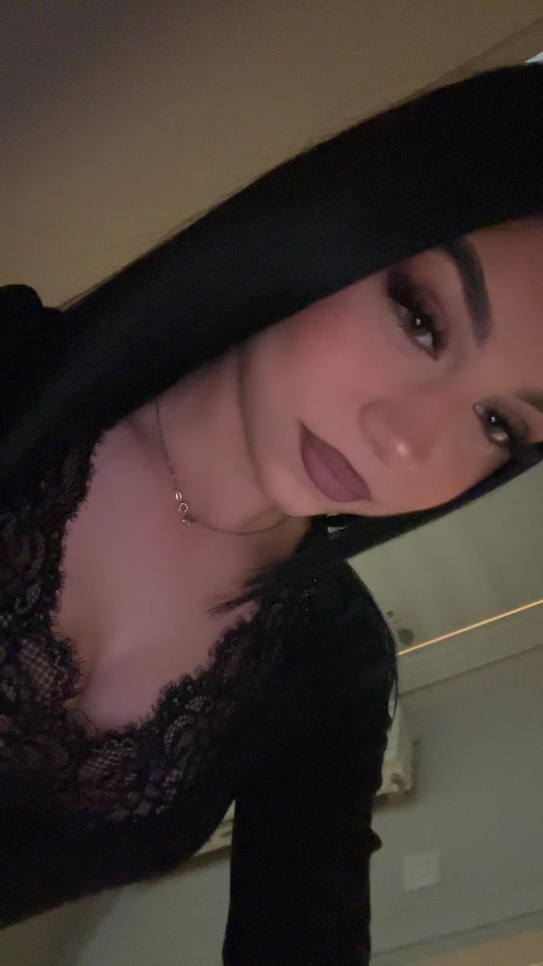 @𝐀𝐑𝐈𝐀𝐍𝐍𝐀