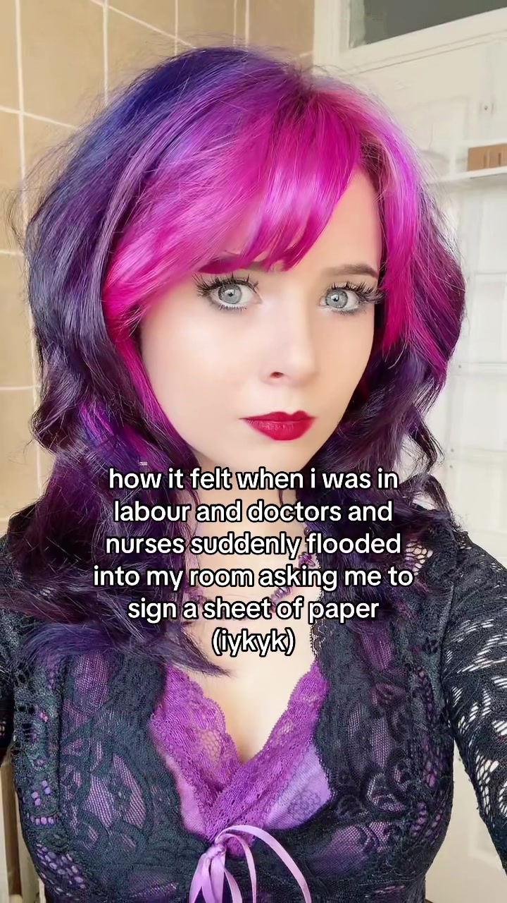 @< ? >
