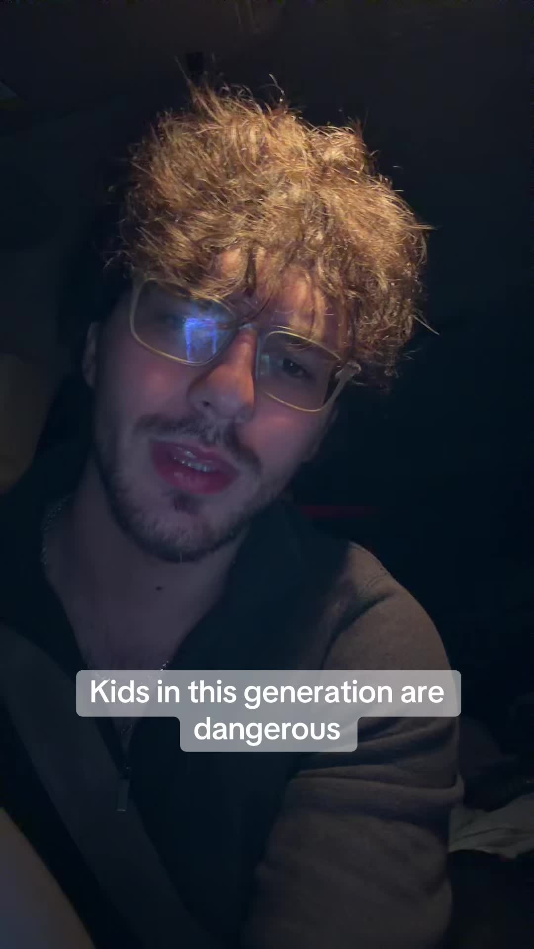 @e t h a n E n n i s