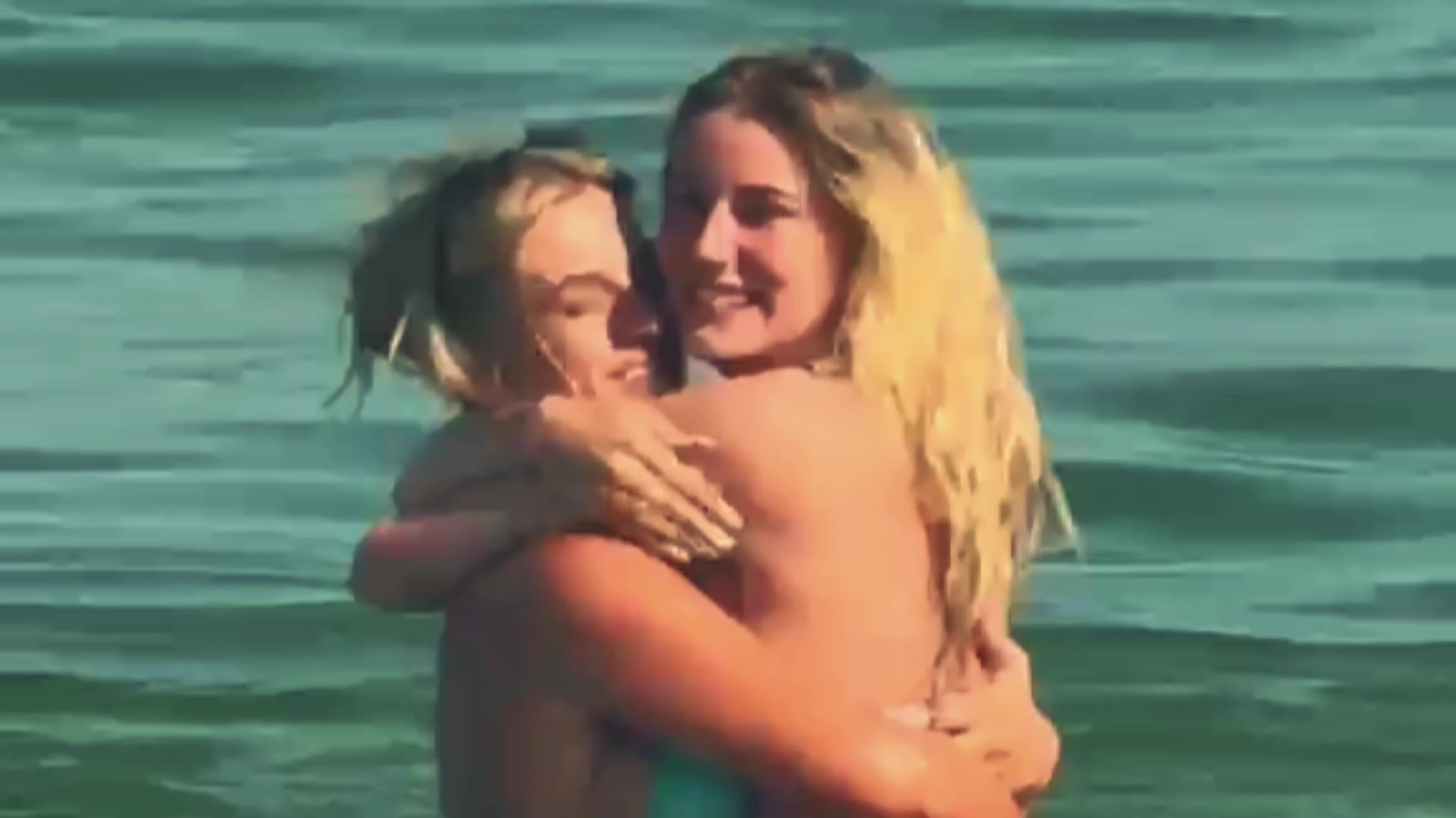 @Elladavenportt