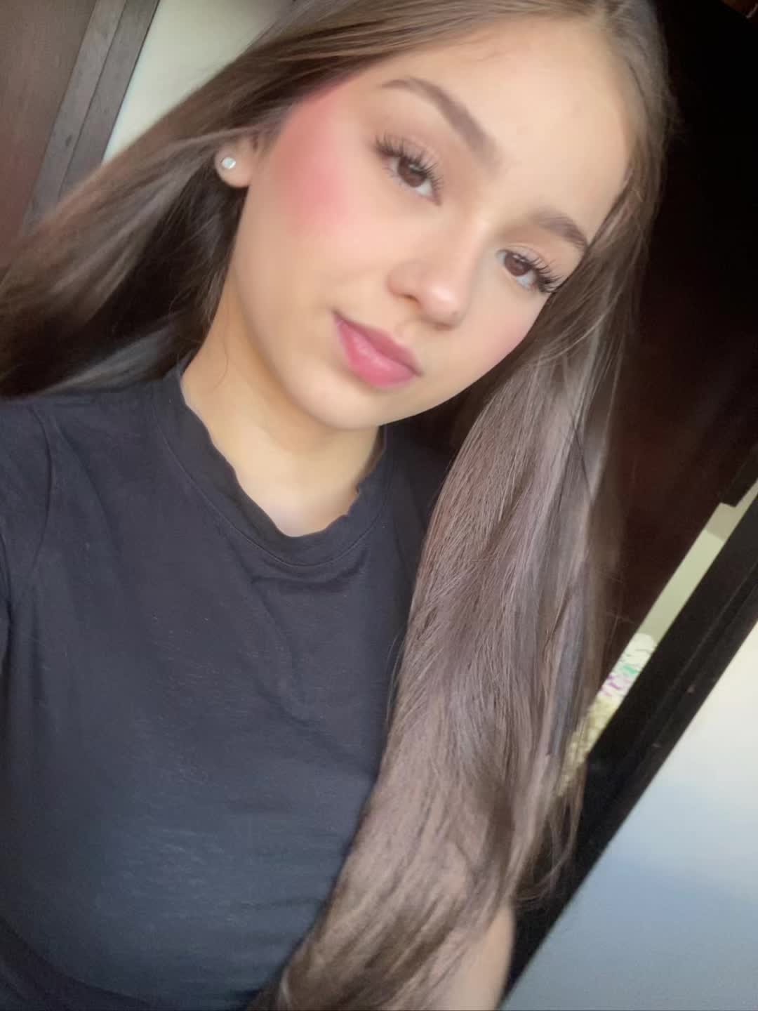 @Ana María