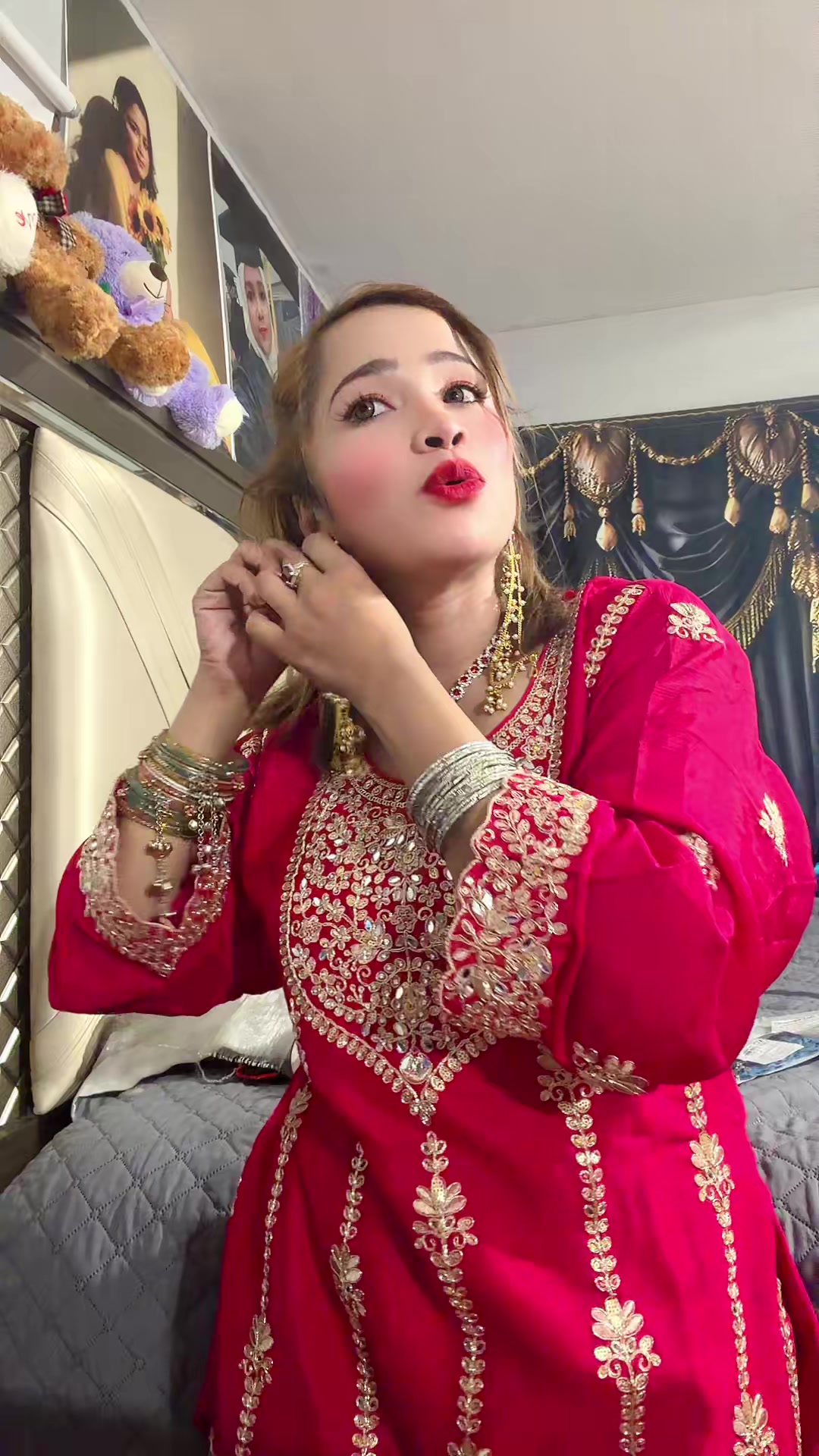 @SweetyRos786