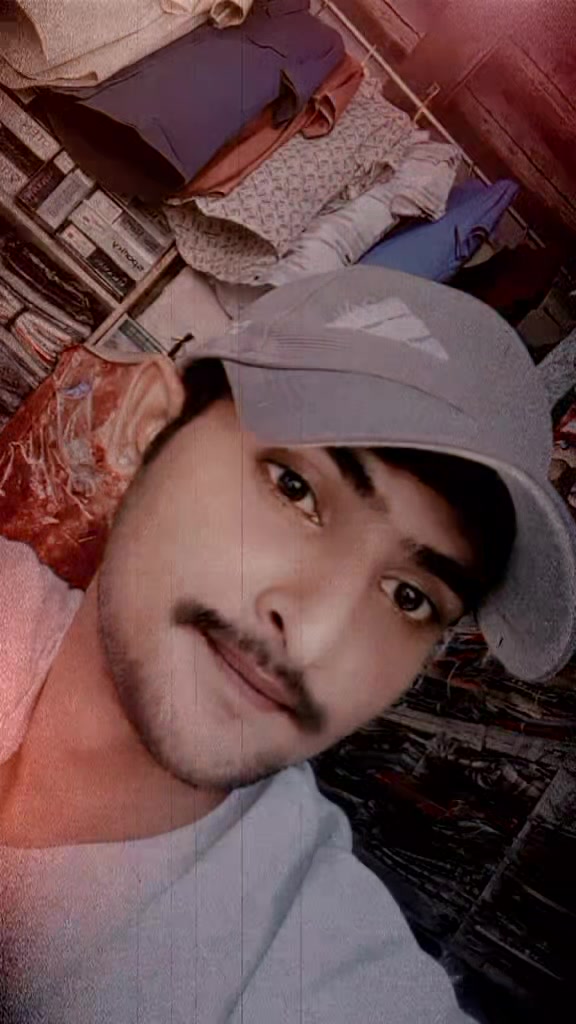 @Rahul Sah haluwai 💝💝🤞❣️🤪