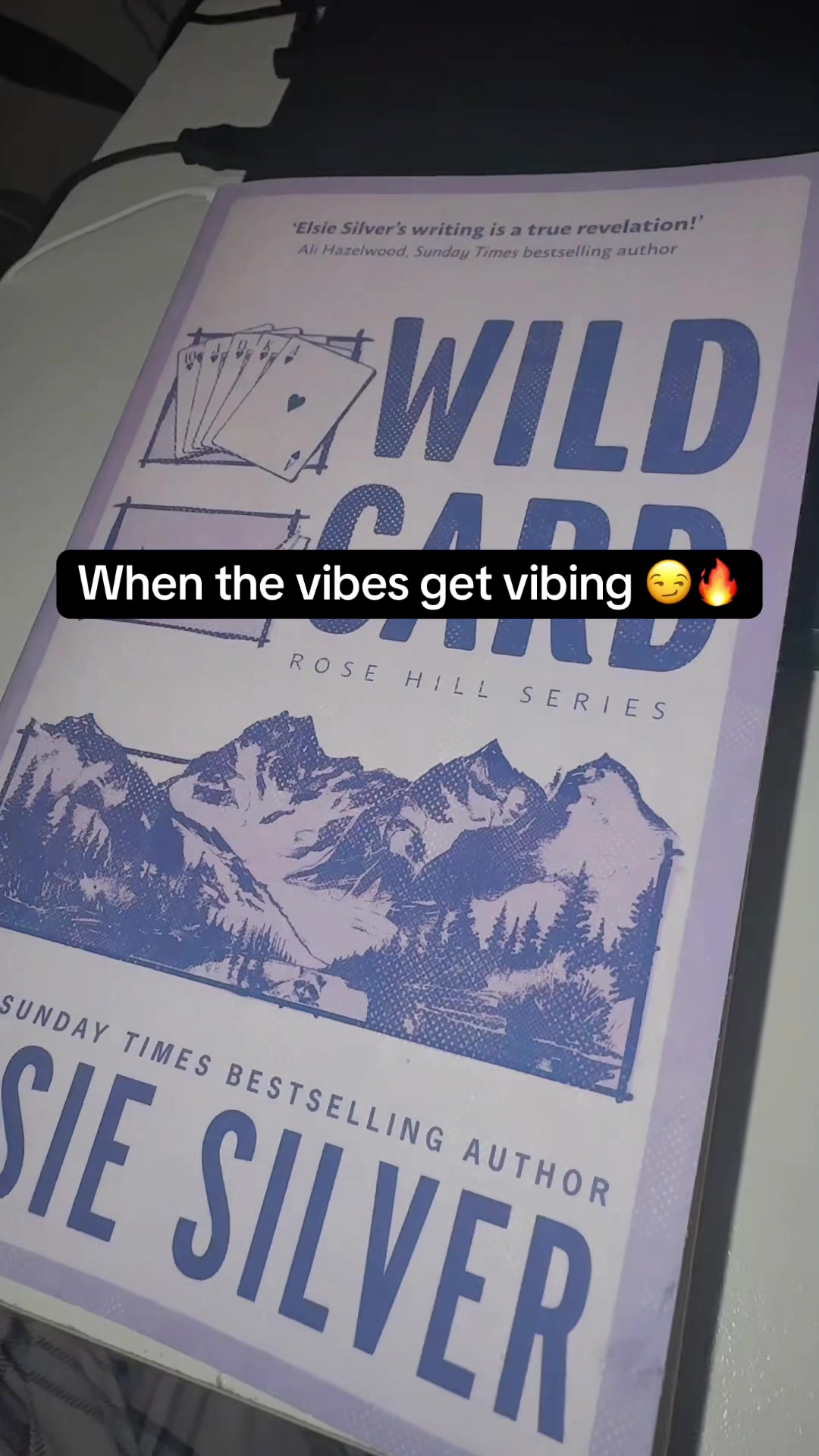 @LOZ READS📚🖤