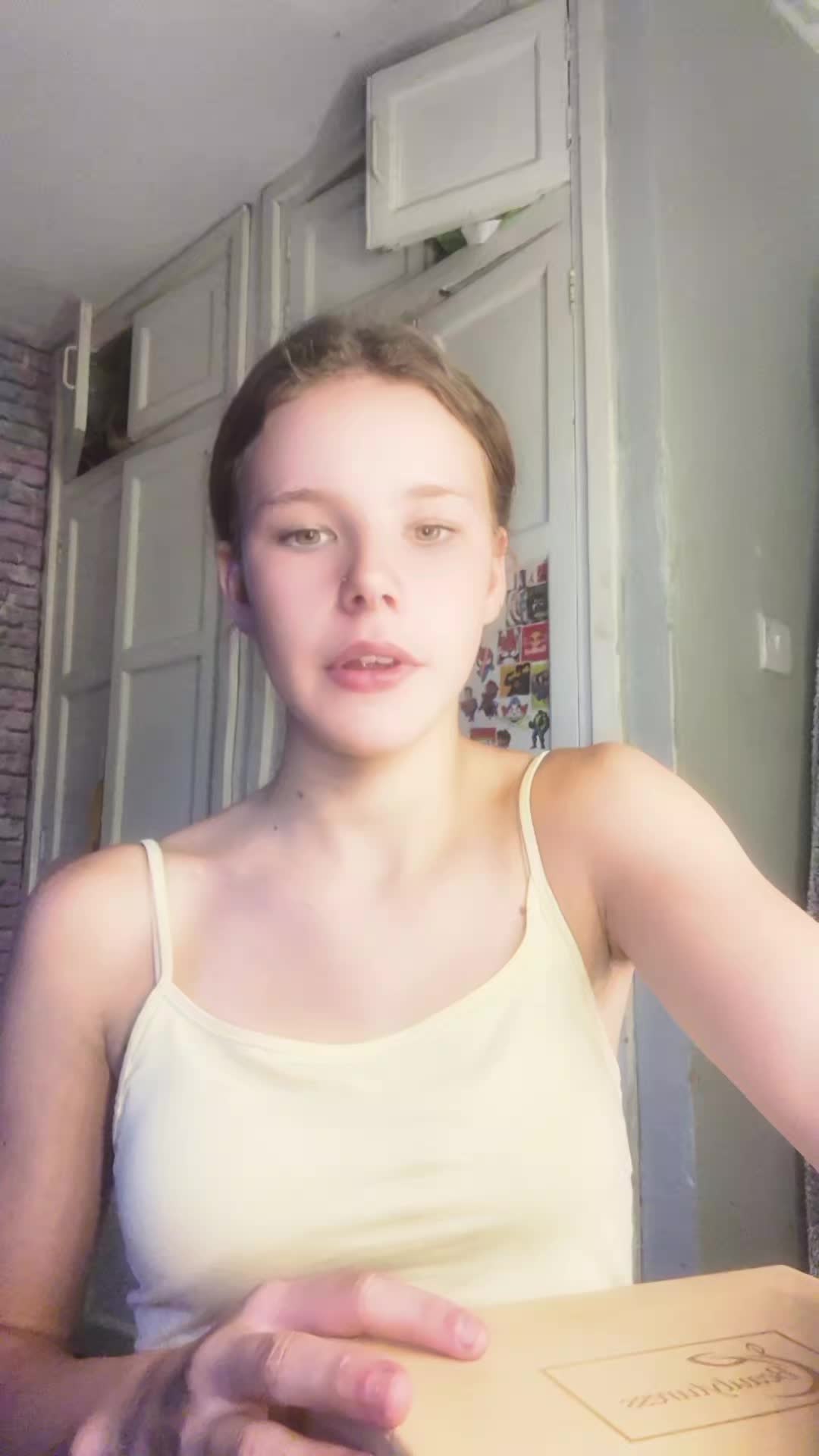 @🪽👱♀️