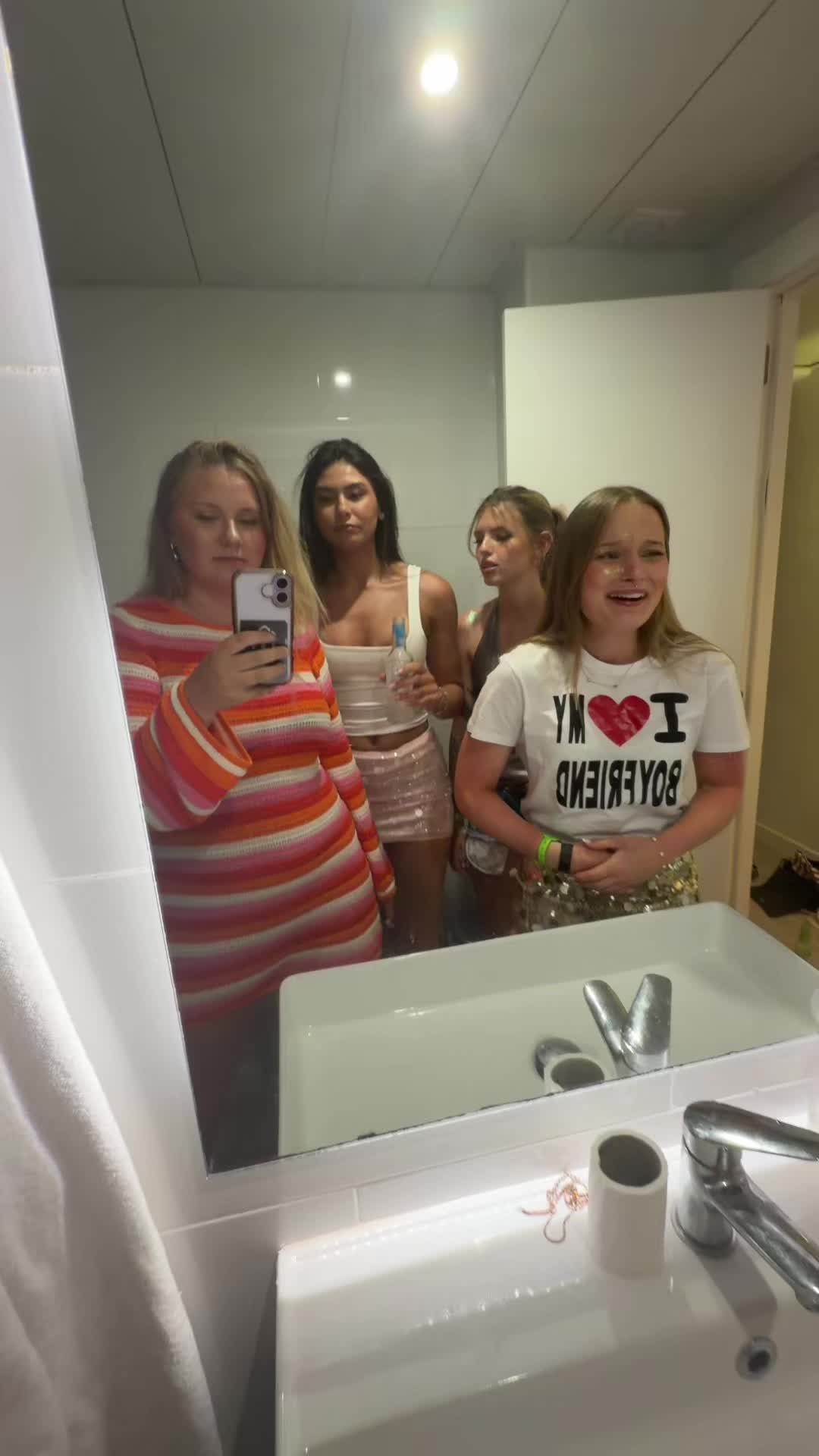 @Nora💞💕💝💖💓