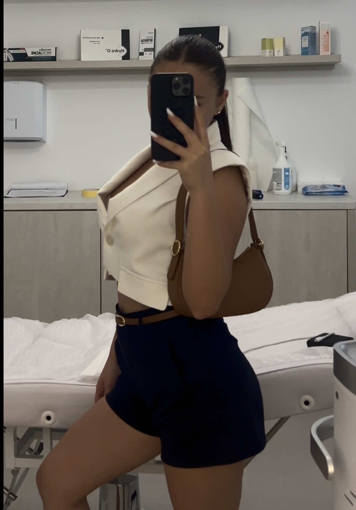 @adelina.elenav