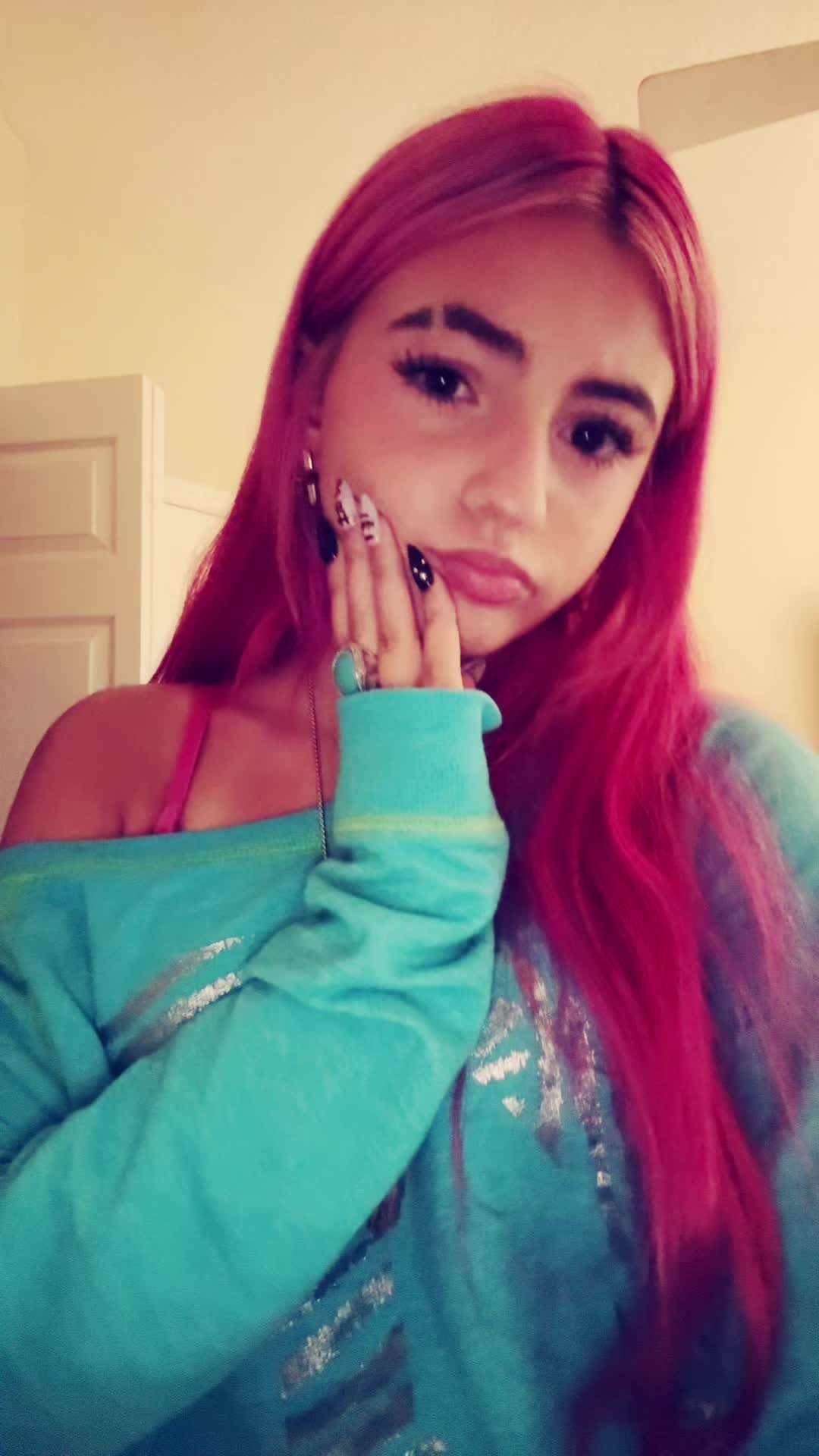 @khlo
