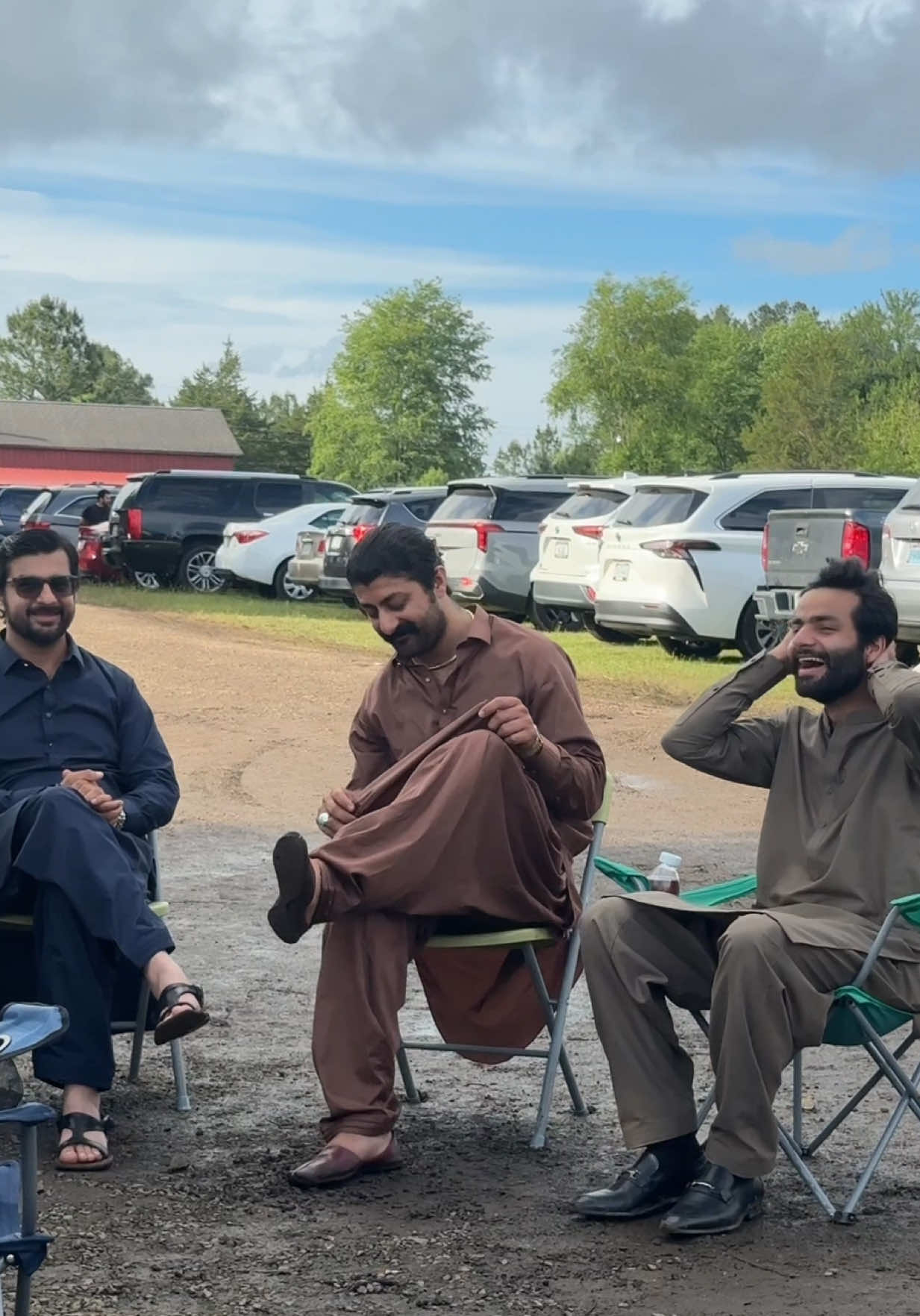 @Ali Malhi 10 🇺🇸🇵🇰