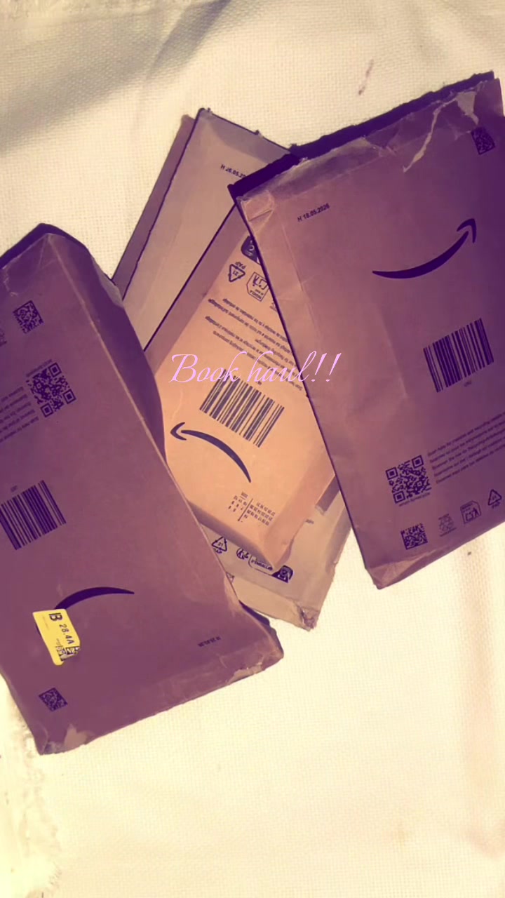 @𝘥𝘰𝘭𝘭𝘩𝘢𝘯𝘥𝘴