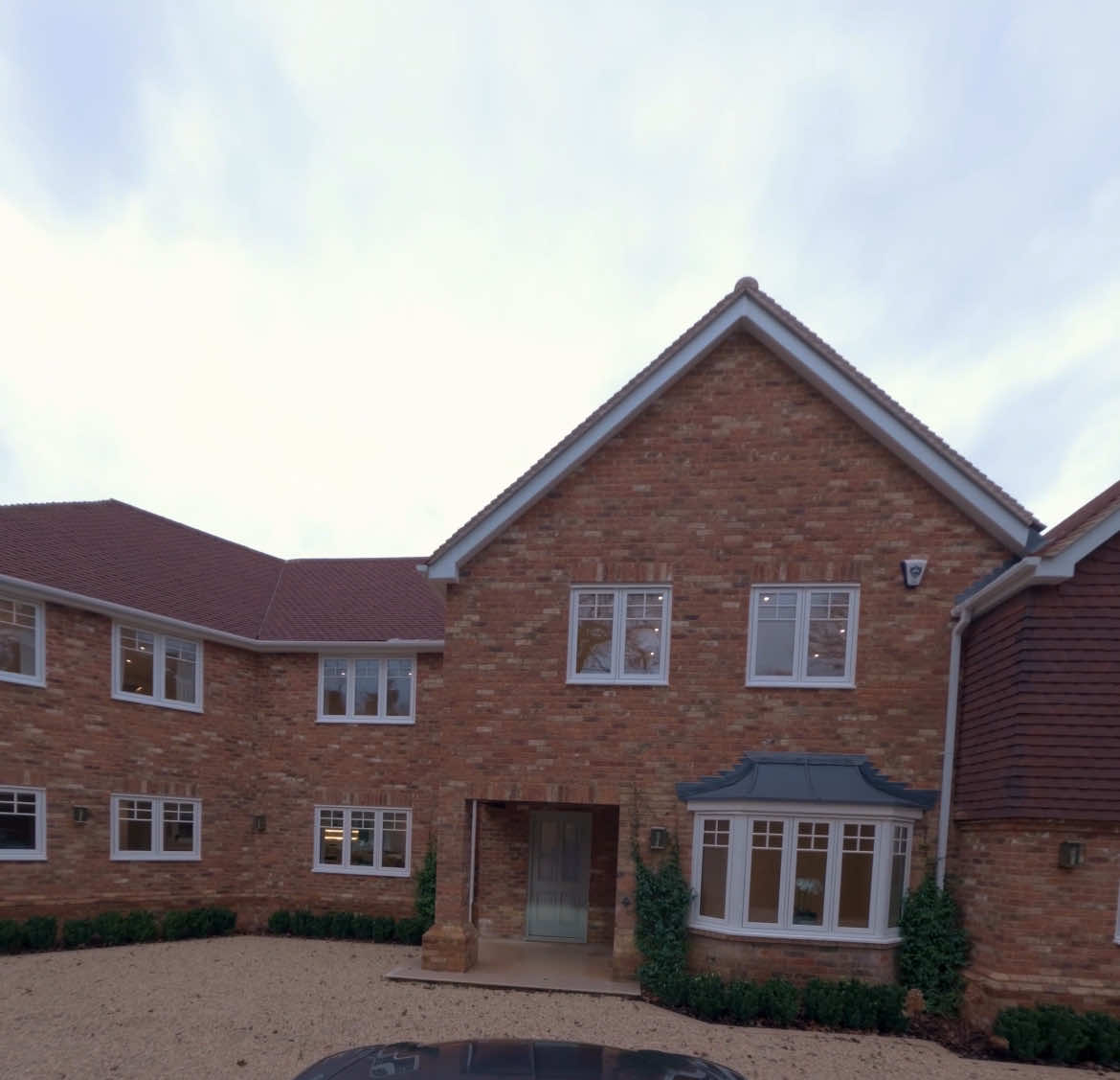 @millionairehomesuk