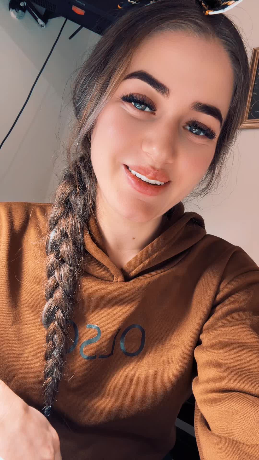 @Nicoleta🎀