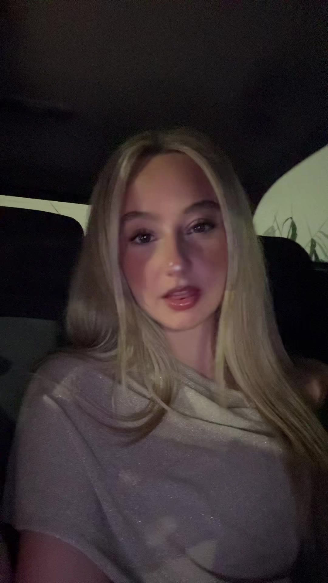 @carlaatraverr2