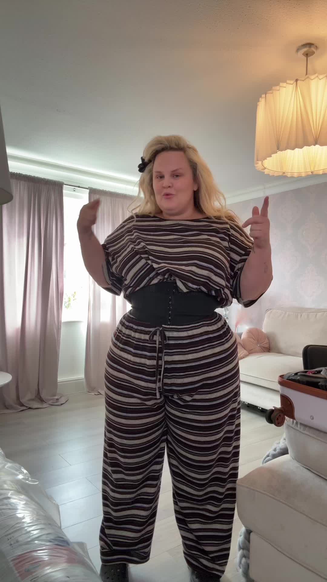 @Dollyholly86