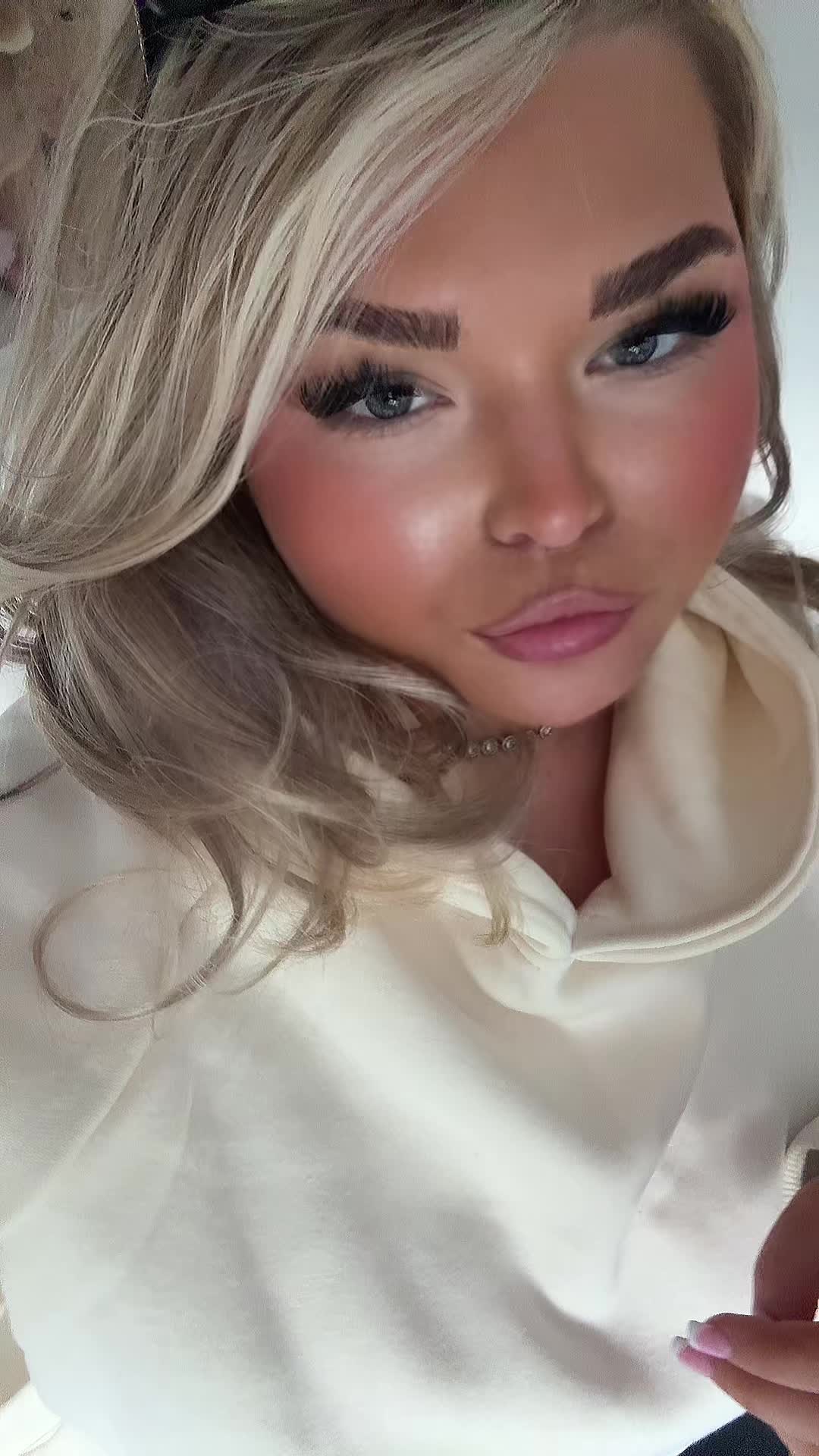 @Becca louise 💗