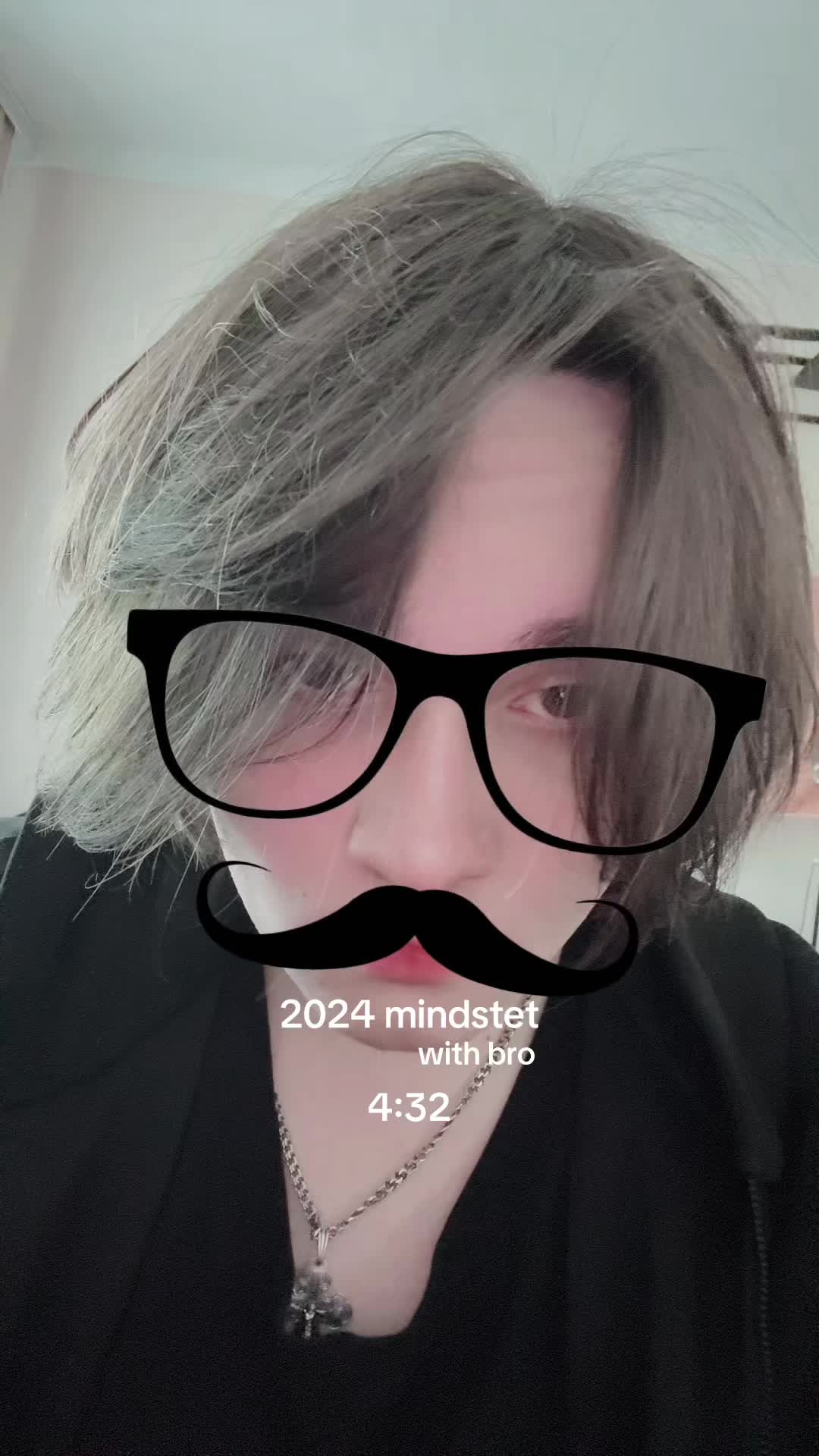 @0_>