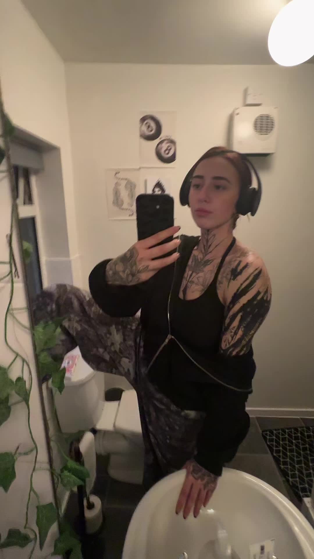 @🖤 Julia 🖤