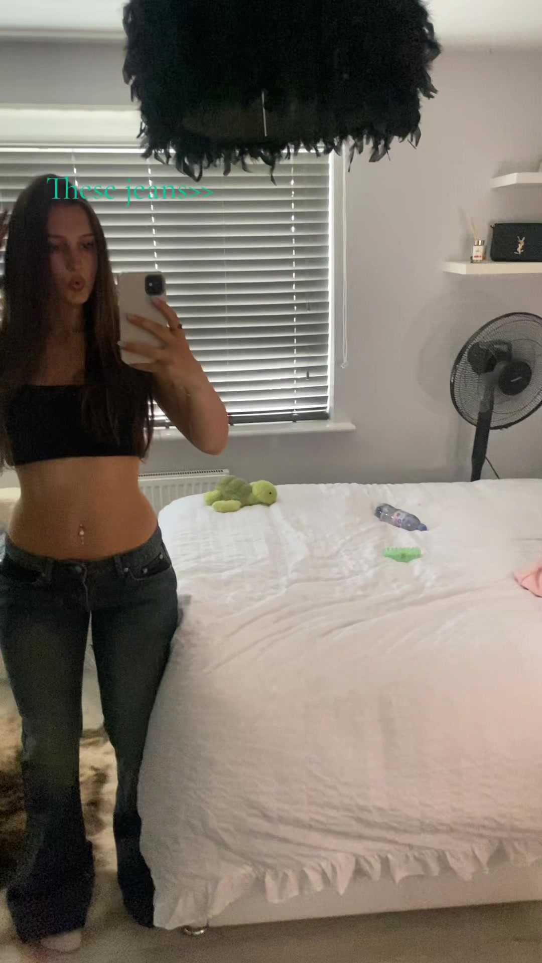 @🦦