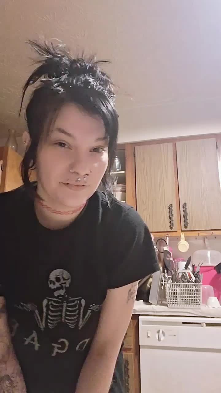 @Iminsanitylifeisthemadhouse🫀