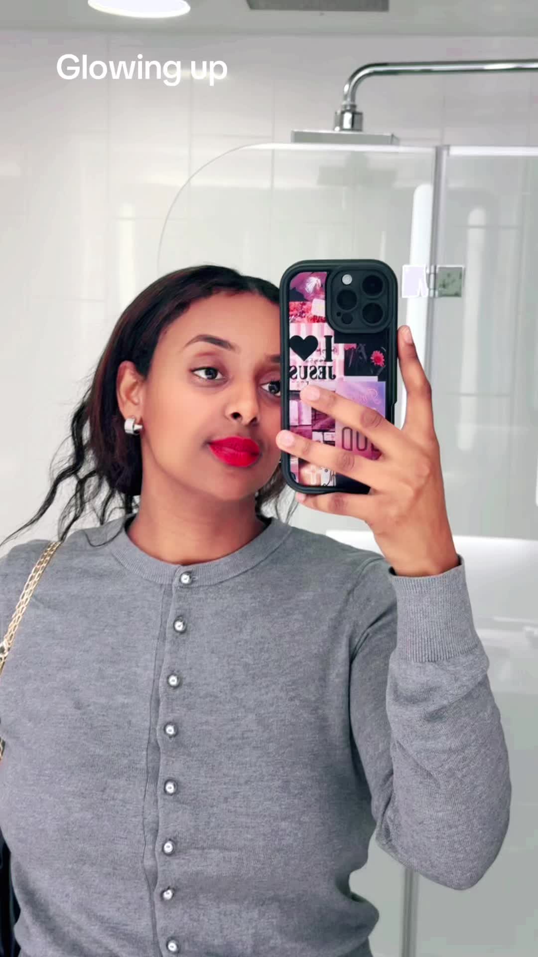 @ማኩ