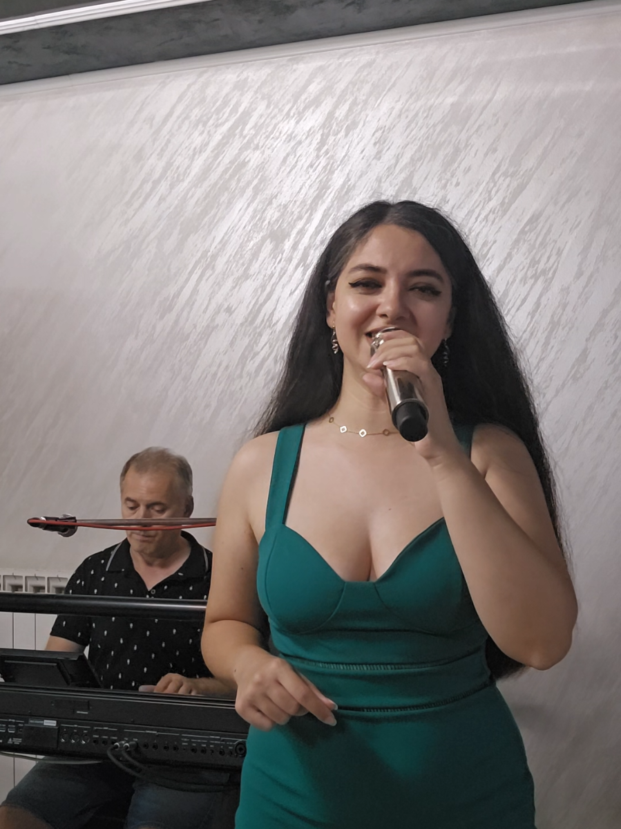 @Angela Gheonea