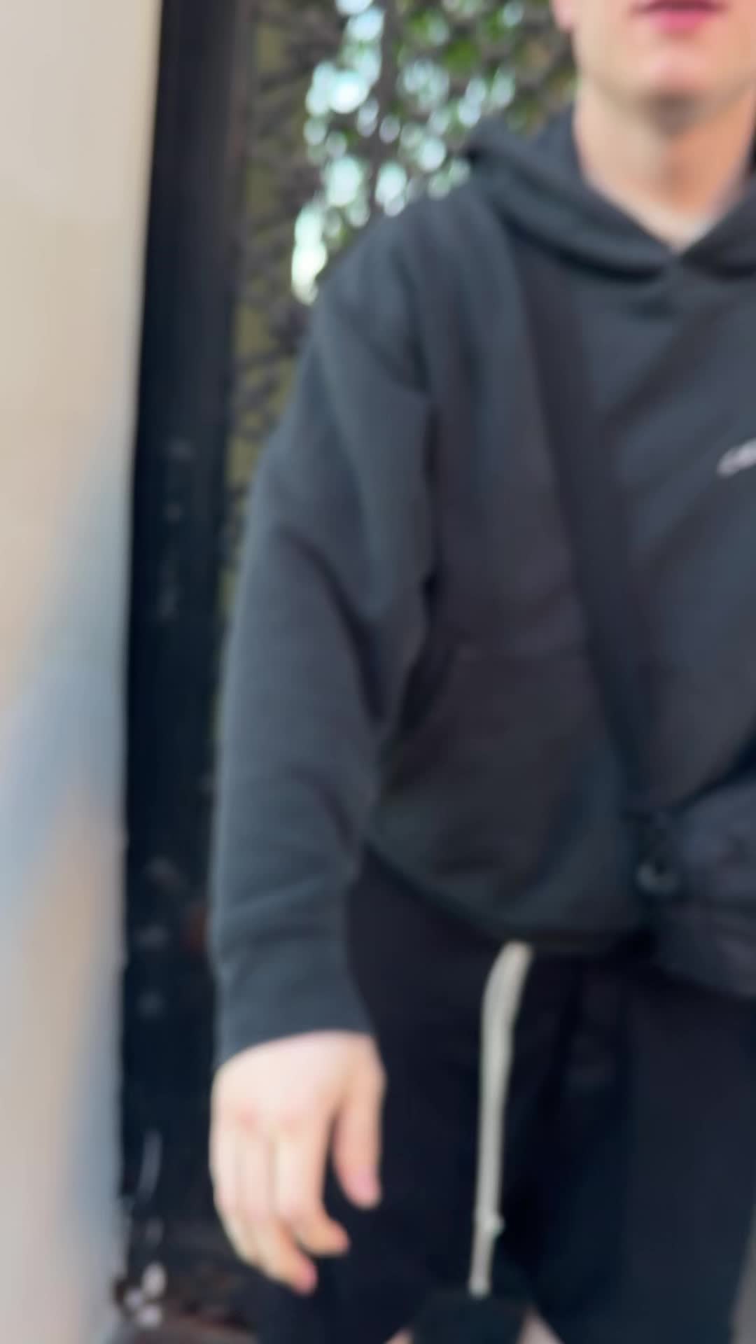 @123