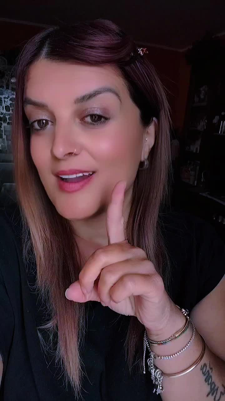 @SONIA💖📉🖇️