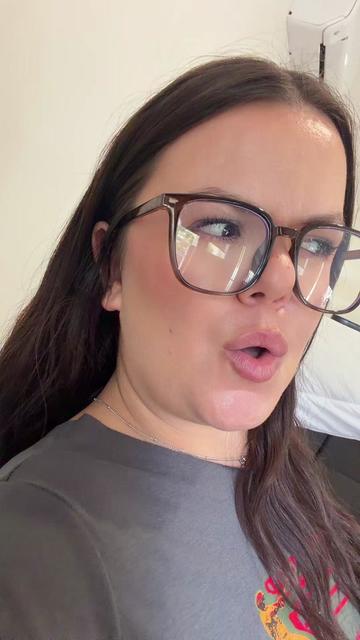 @heyitsnenee