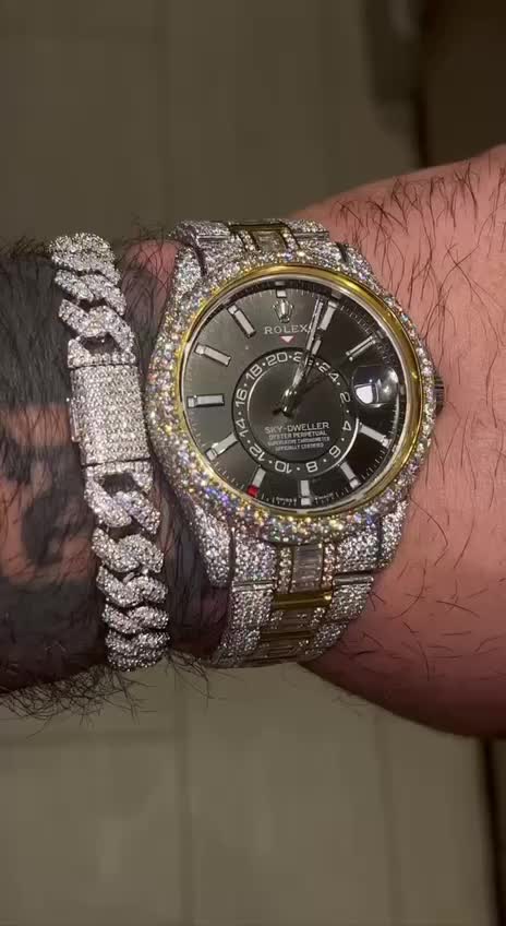 @LuxCrate