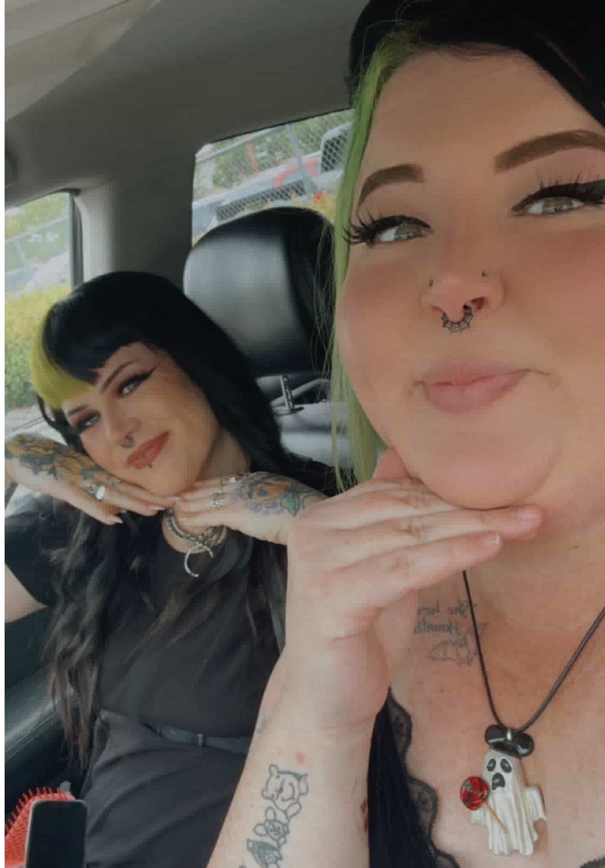 @Curvyhorror