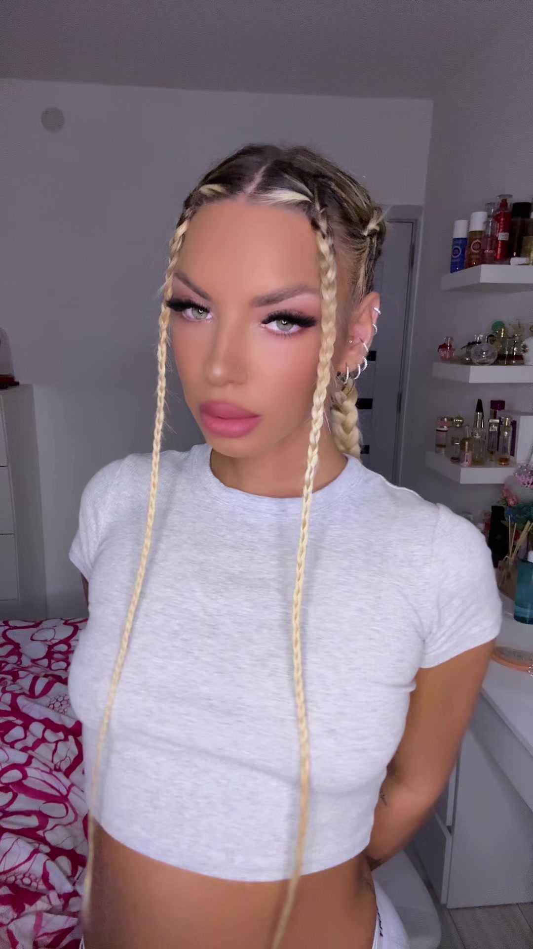 @Alllee