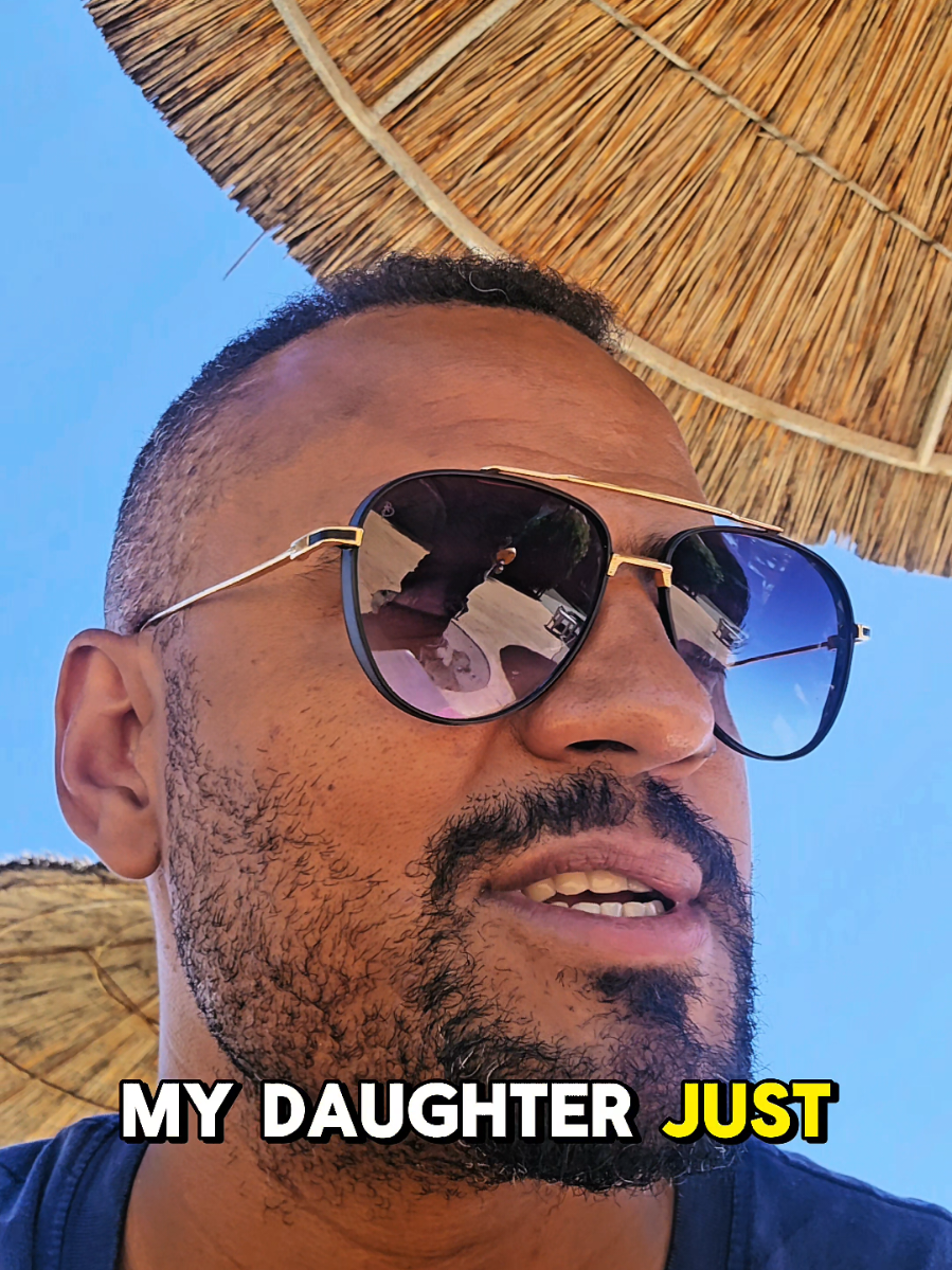 @Mohombi