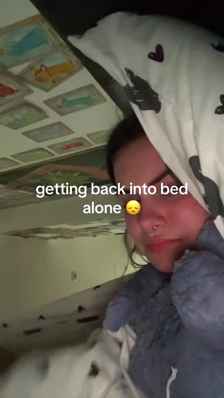 @ella🥀