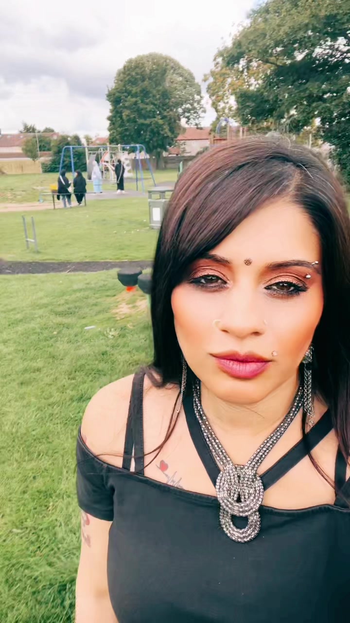 @ⁱᵐ͟͟͞͞☞🇬🇧𝕌𝕂 𝕊𝕙𝕖𝕣𝕟𝕚🐅