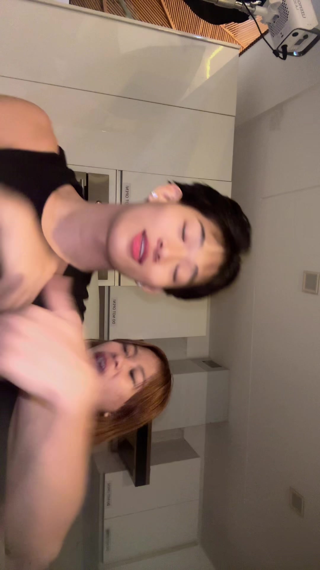 @AKX3.