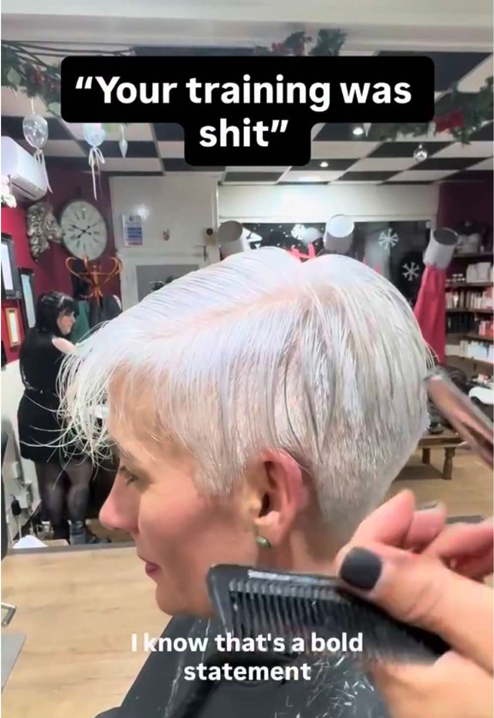 @Short Hair Cutting Specialist