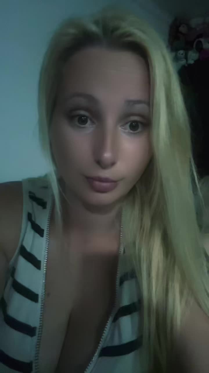 @Bella