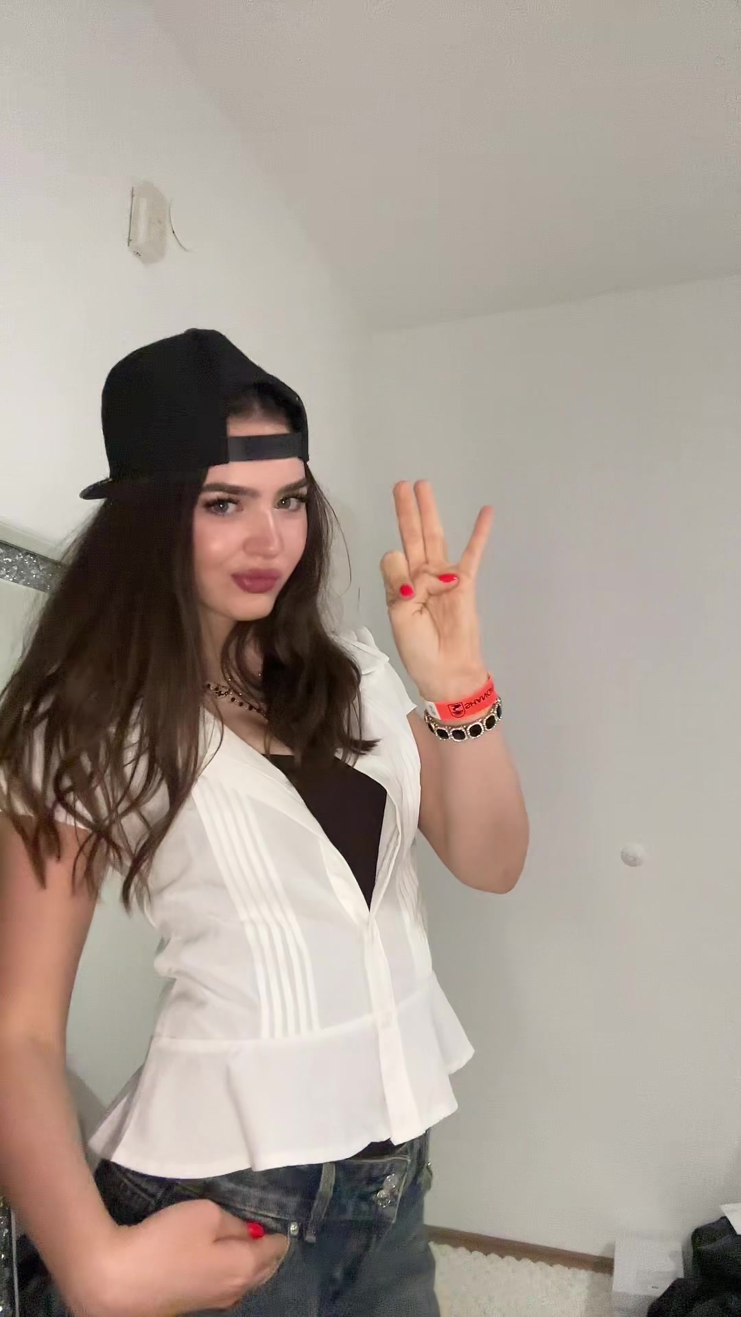 @Laura