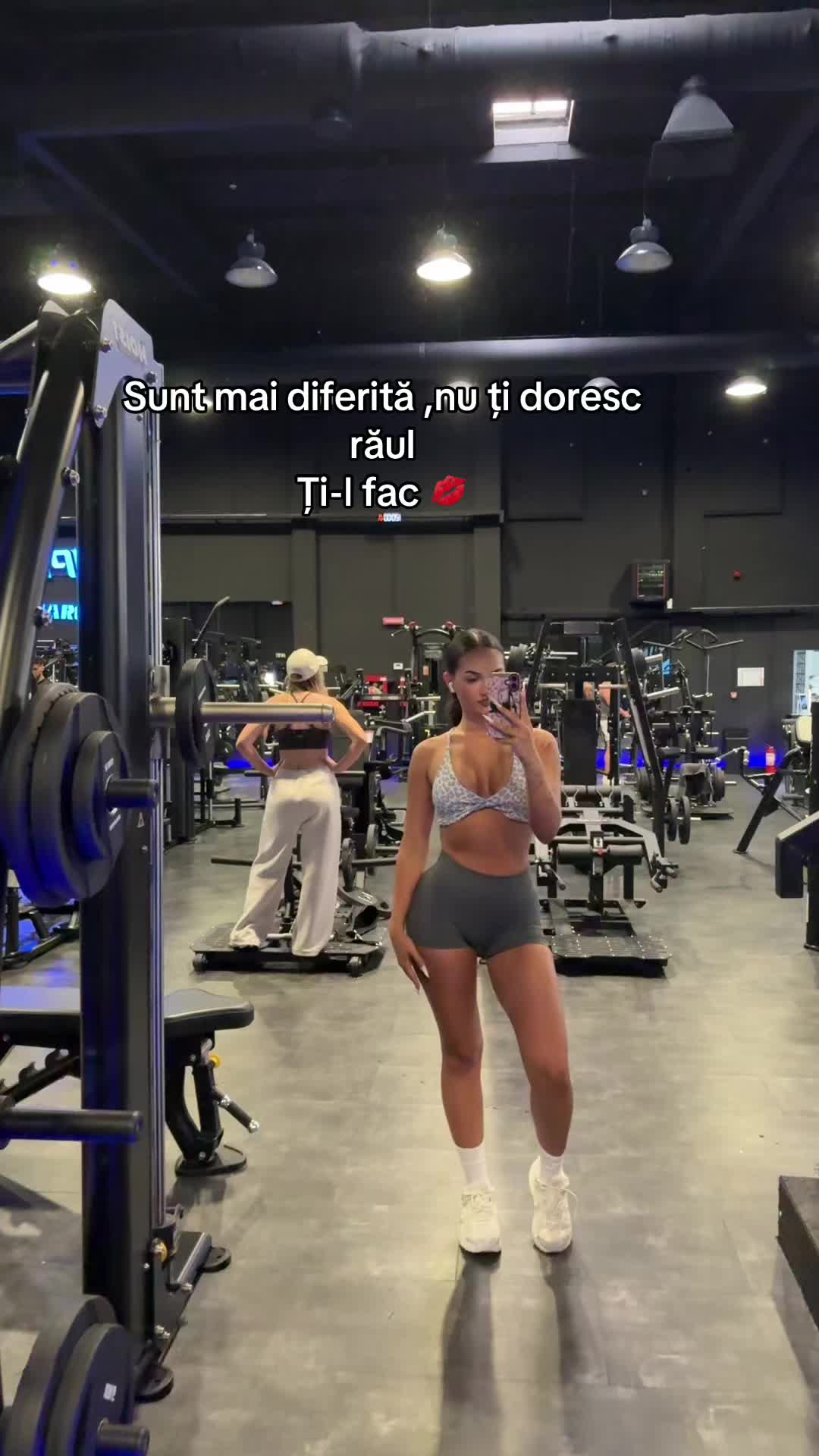 @Iulia667