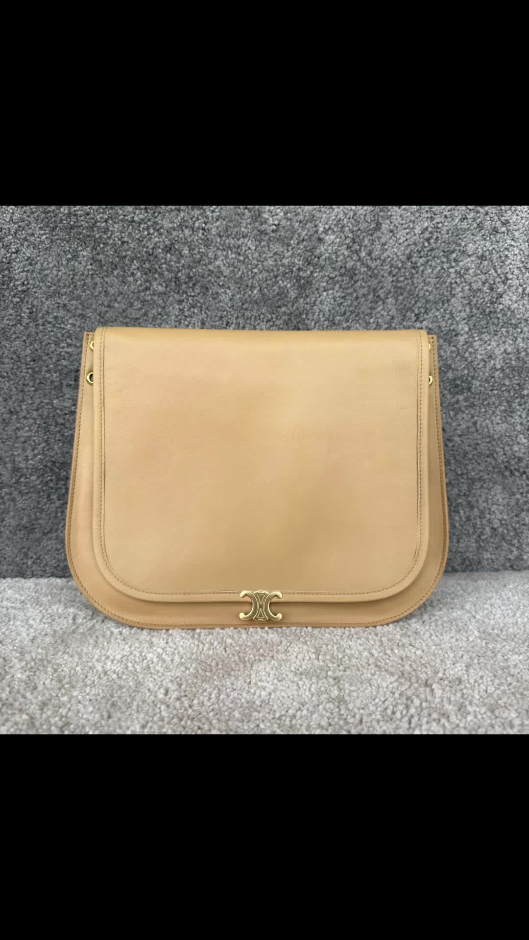 @Couture Carry Club
