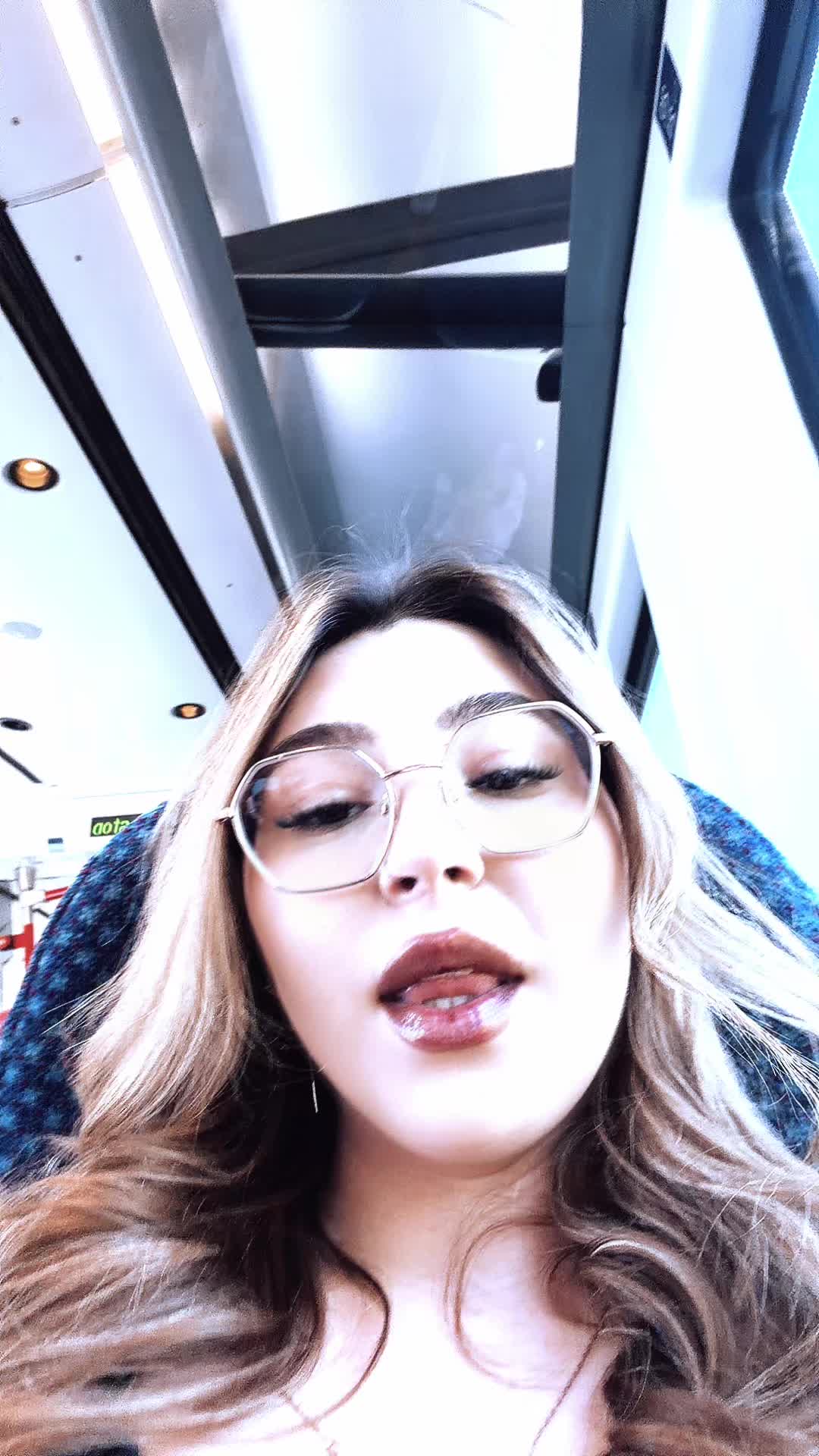 @Laura_23