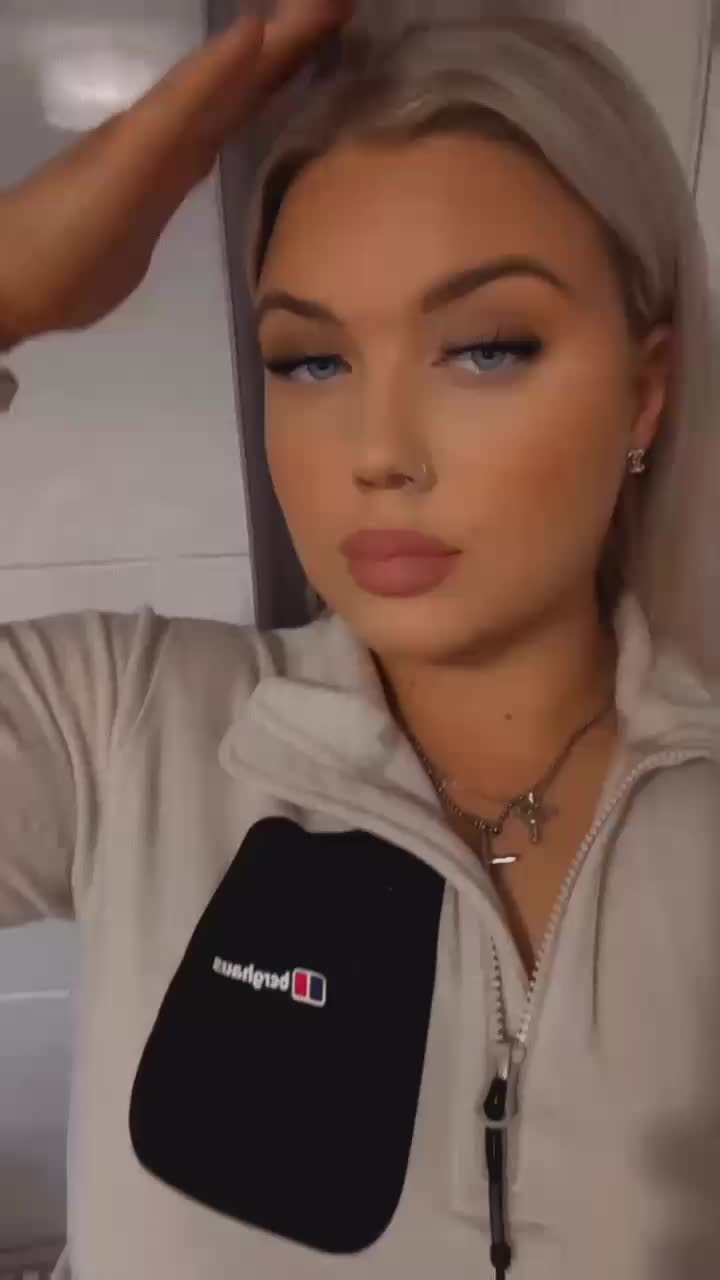 @chloeleighdevine