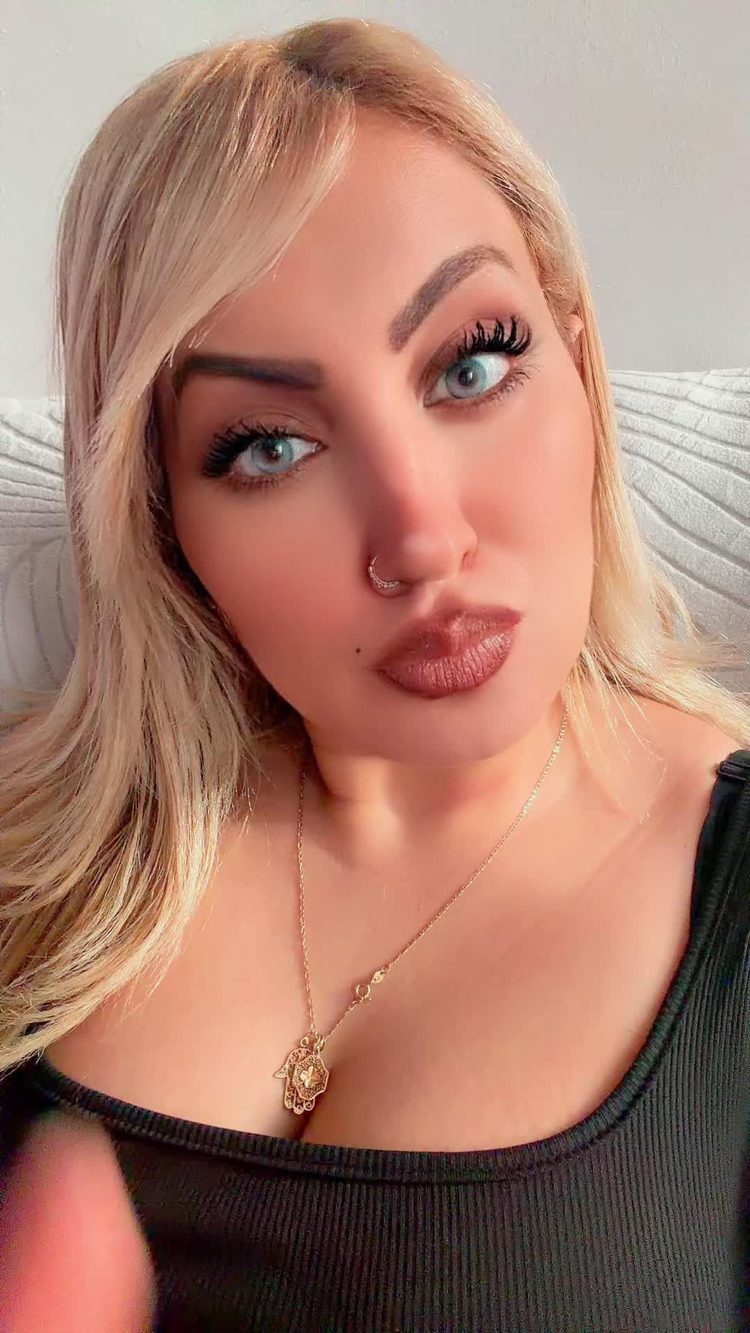 @Sara_espa&ntilde;a