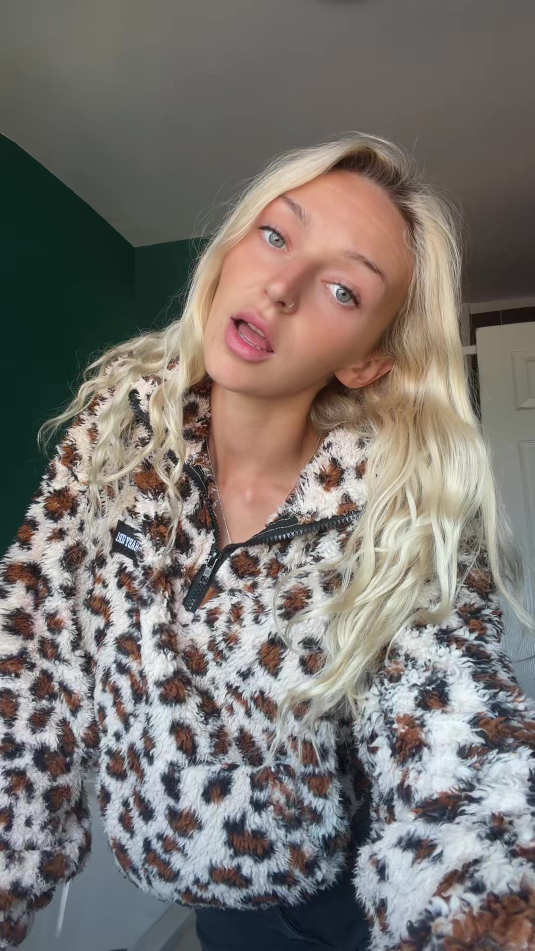 @Abby🦋🐾
