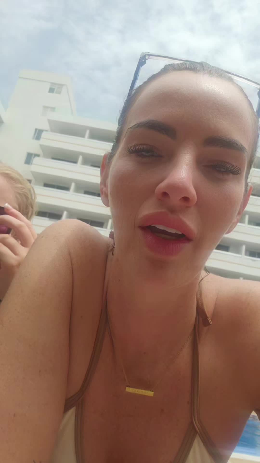 @Emzrow