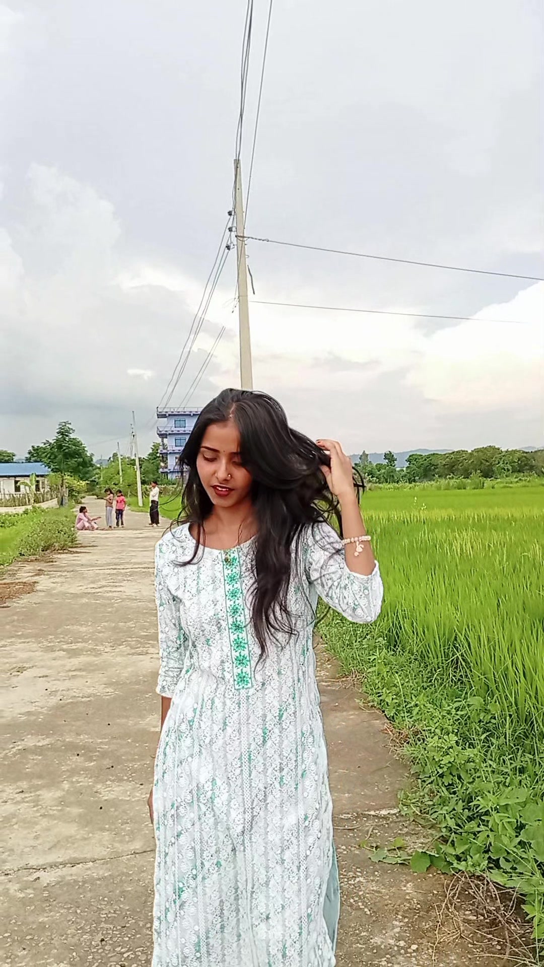 @rakhi thakur🌸🕊️