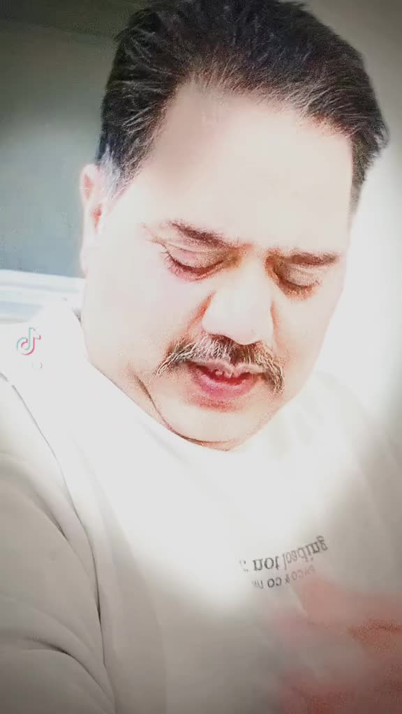 @:";":;p.":;'r.:"e..^e,.t';,"🤟