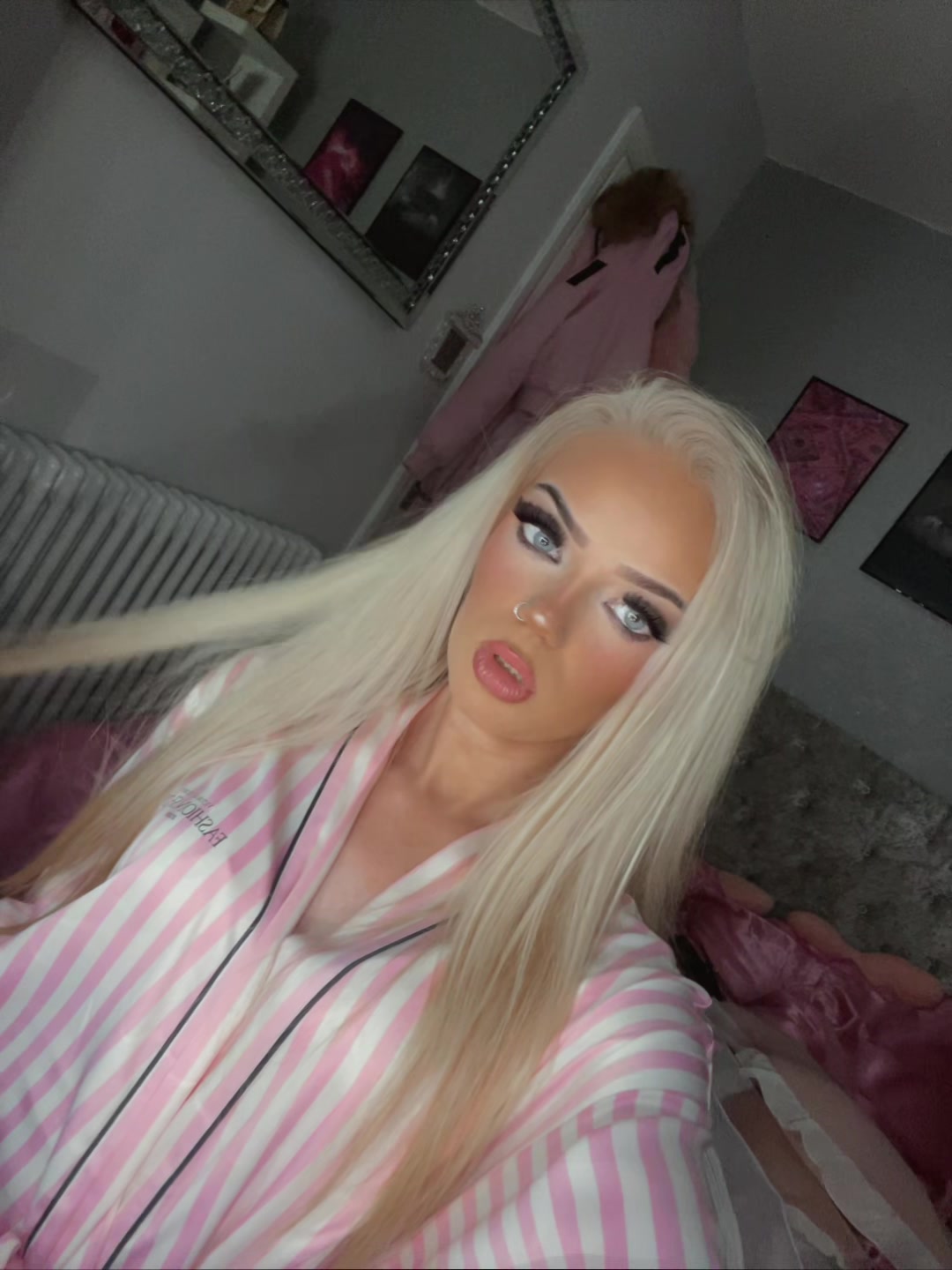@Ellie - rose ๐