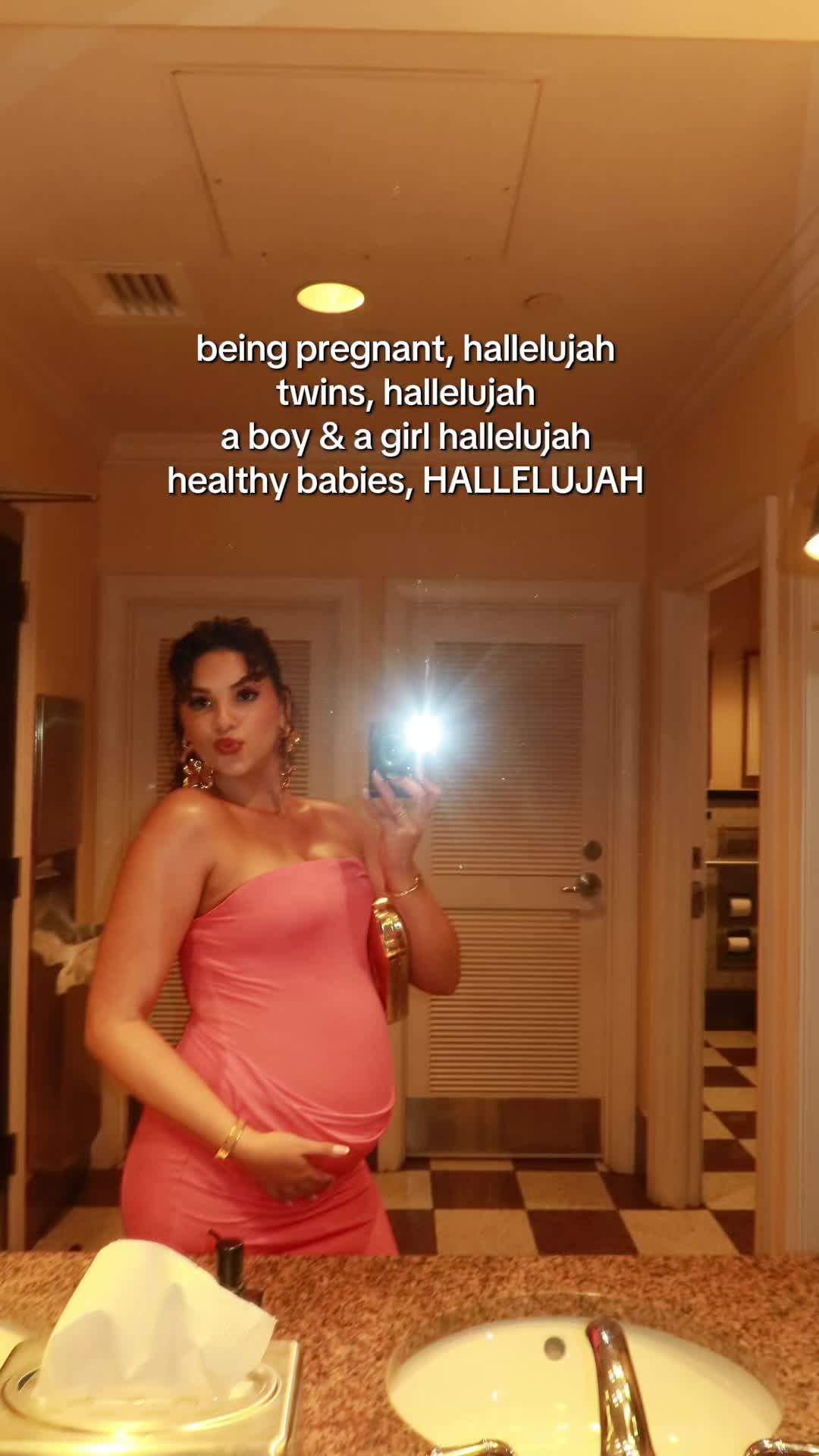 @itsclaudiaaguilar