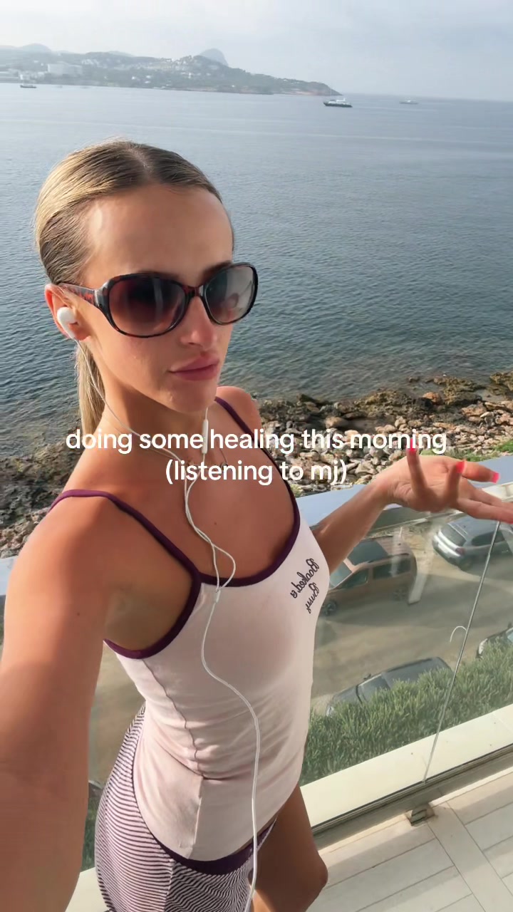 @kcdaniella